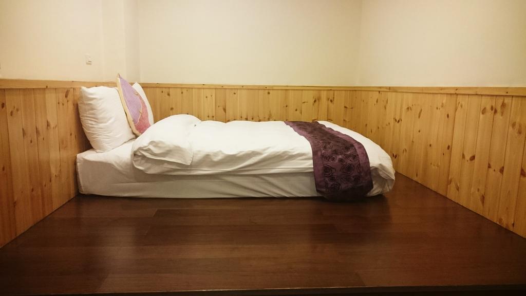 Nantou 선 문 레이크 크리스탈 비앤비 B&B 외부 사진